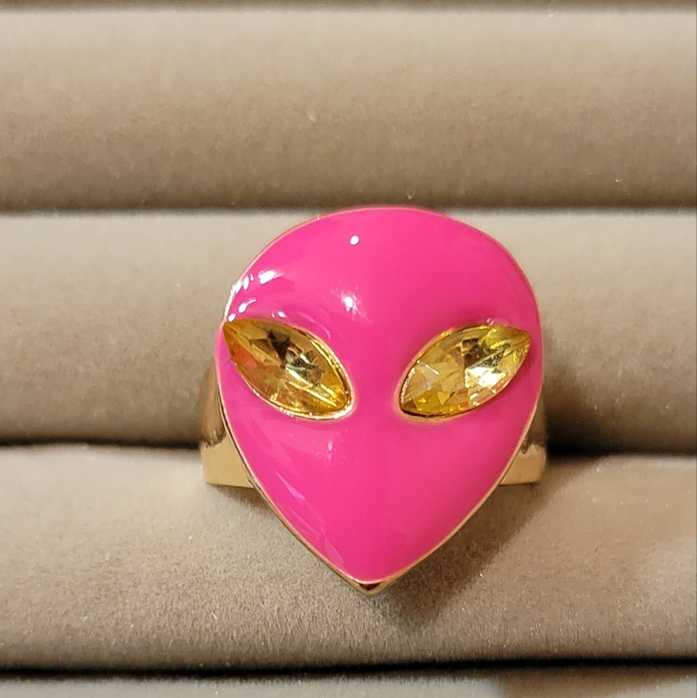 Alien enamel ring